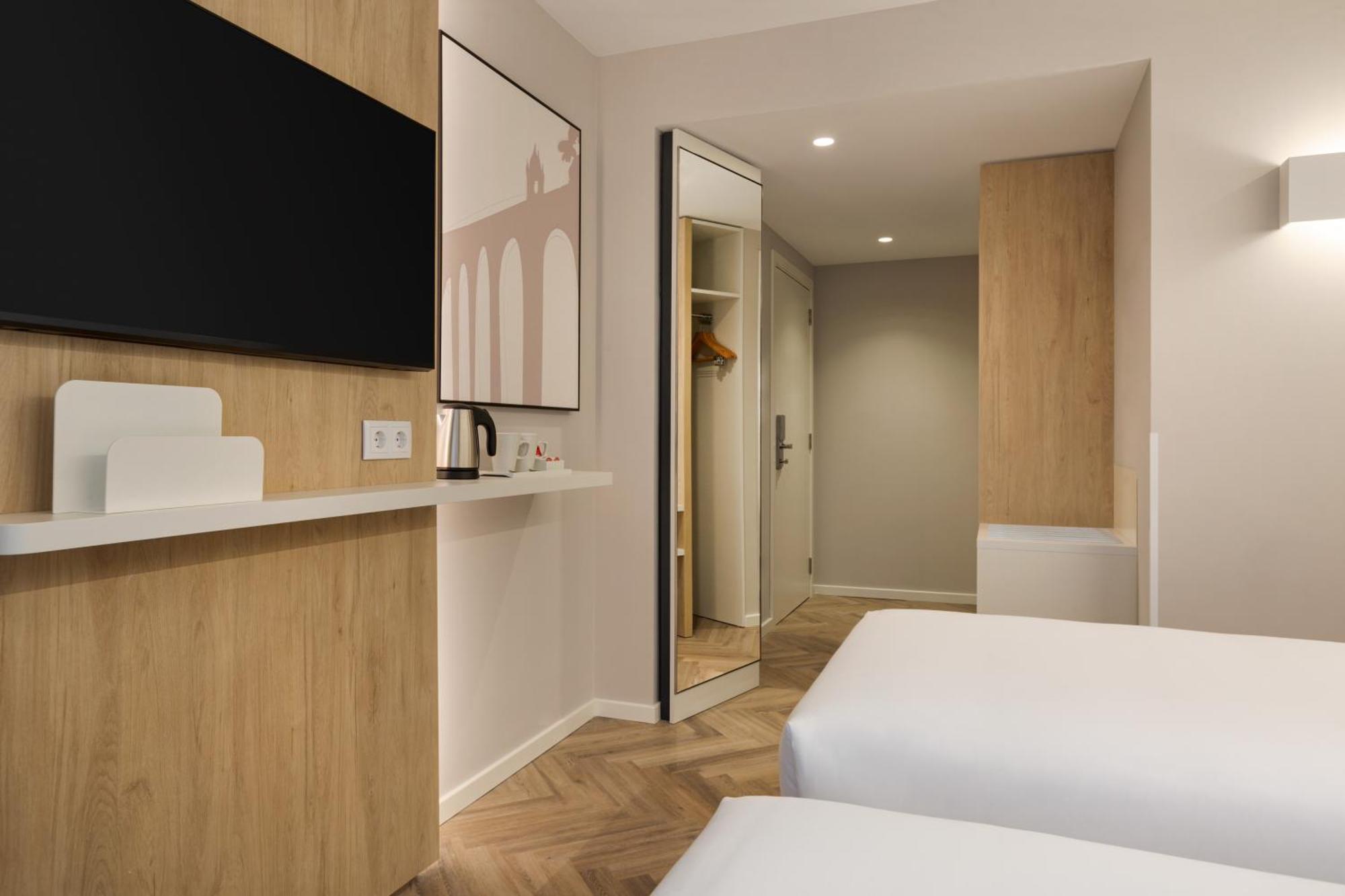Holiday Inn Express Evora By Ihg Esterno foto